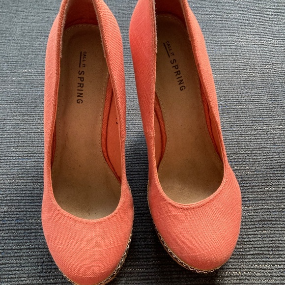 Spring wedges size 6 - Picture 2 of 5